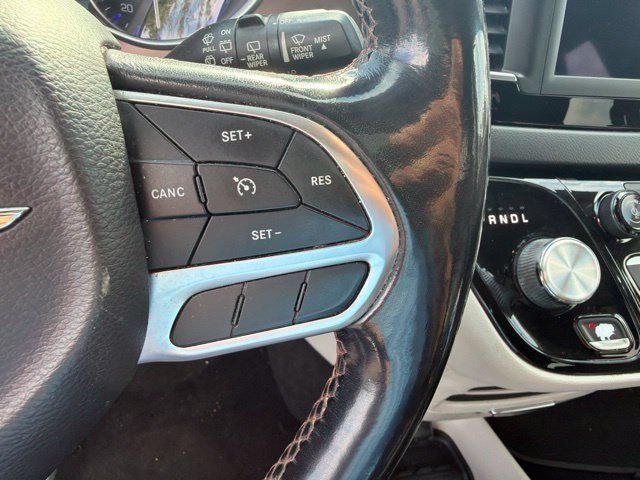 Used 2019 Chrysler Pacifica Touring-L FWD image 20