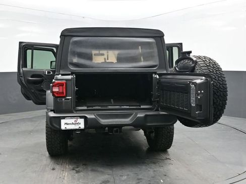 Used 2018 Jeep Wrangler Unlimited Sport S image 41