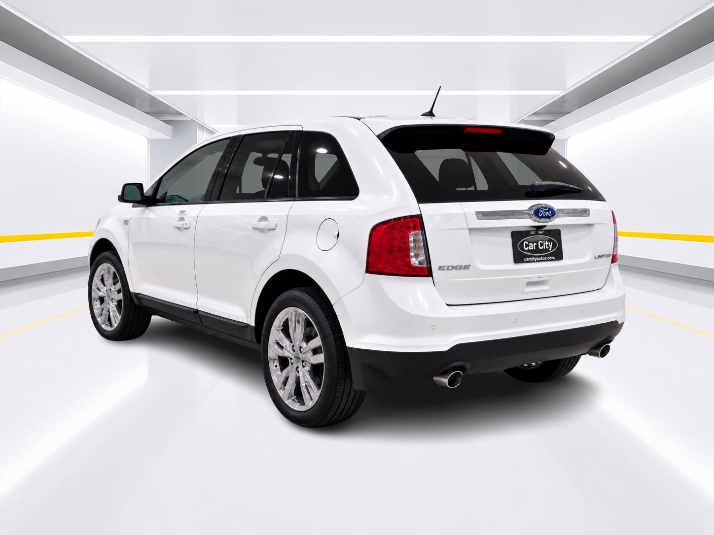 Used 2014 Ford Edge Limited w/ Equipment Group 301A FWD image 3