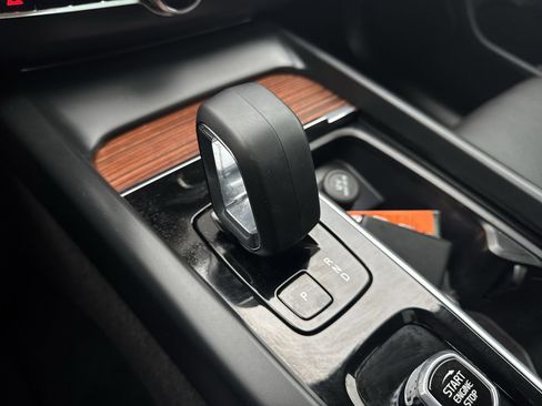 Used 2024 Volvo XC60 T8 Plus w/ Climate Package image 16