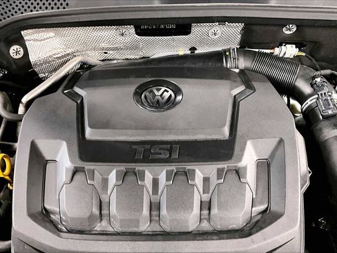 Used 2018 Volkswagen Beetle 2.0T S image 27