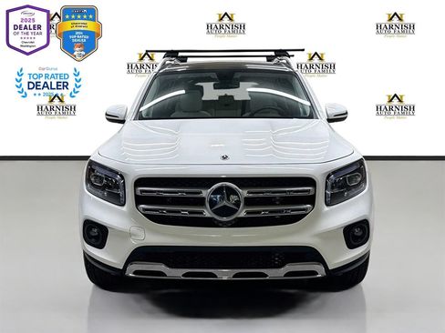 Used 2022 Mercedes-Benz GLB 250 4MATIC image 2