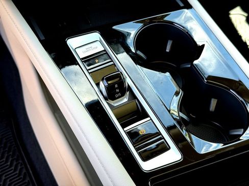 New 2026 Volkswagen Atlas SE FWD image 14