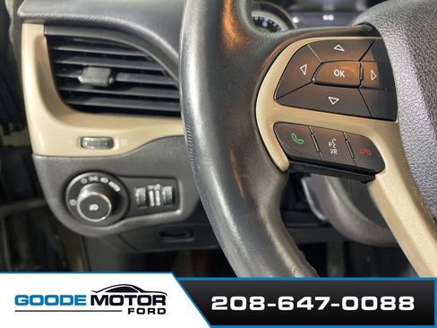 Used 2015 Jeep Cherokee Limited image 13