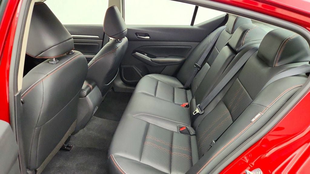Used 2024 Nissan Altima 2.5 SR w/ SR Premium Package FWD image 21
