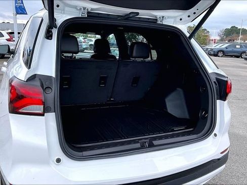Used 2024 Chevrolet Equinox RS image 31