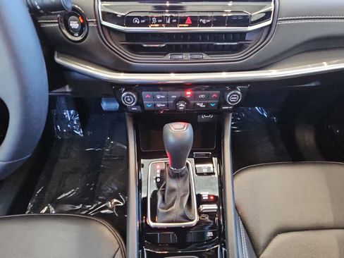 Used 2024 Jeep Compass Limited w/ High Altitude Package AWD/4WD image 17