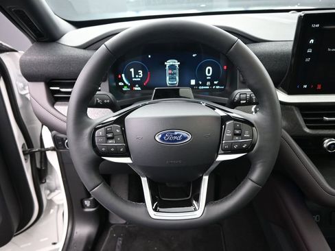 New 2026 Ford Explorer Platinum w/ LUX Leather Package AWD/4WD image 8