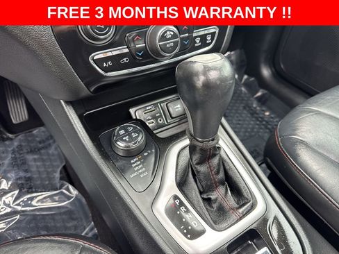 Used 2014 Jeep Cherokee Trailhawk w/ Technology Group AWD/4WD image 42