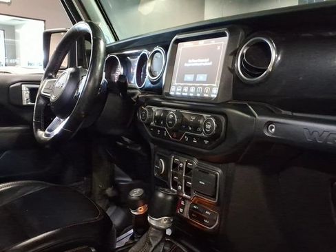 Used 2021 Jeep Wrangler Unlimited Rubicon w/ Xtreme Recon 35" Tire Package AWD/4WD image 25