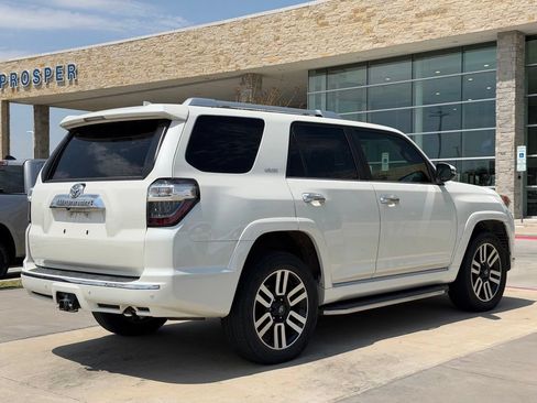 Used 2017 Toyota 4Runner Limited AWD/4WD image 20