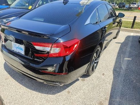 Used 2022 Honda Accord Sport image 7