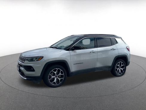 Used 2025 Jeep Compass Limited image 8