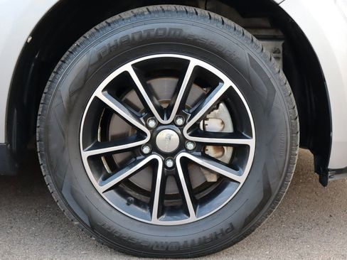 Used 2017 Dodge Journey SE w/ Flexible Seating Group image 43