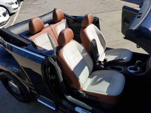 Used 2015 Volkswagen Beetle 1.8T image 3