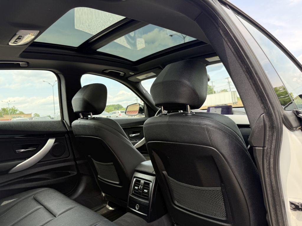 Used 2018 BMW 330i Gran Turismo xDrive AWD/4WD image 26