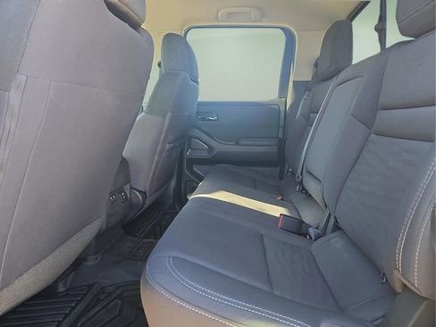 Used 2024 Nissan Frontier SV w/ SV Convenience Package image 16
