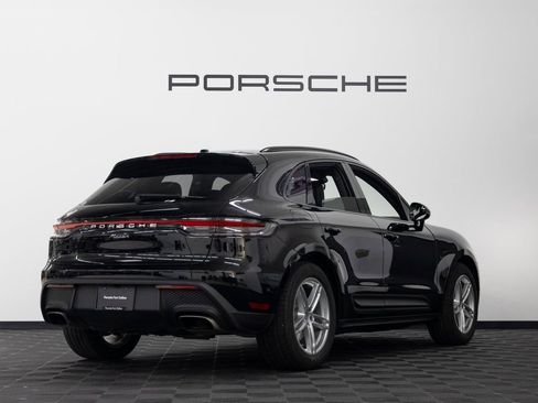 Certified 2025 Porsche Macan Base image 6