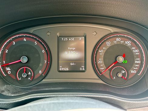 Used 2020 Volkswagen Passat 2.0T SEL image 40