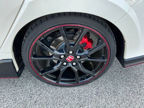 Used 2019 Honda Civic Type R image 22