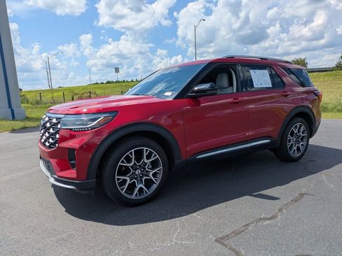 Used 2025 Ford Explorer Platinum w/ Ultimate Package RWD image 7