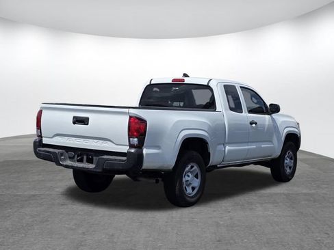 Used 2022 Toyota Tacoma SR RWD image 3
