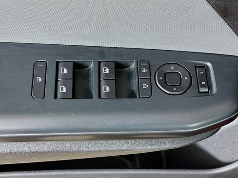 Used 2025 Kia K4 LXS image 15