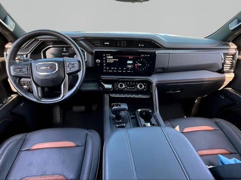 Used 2024 GMC Sierra 1500 AT4 w/ Technology Package AWD/4WD image 8