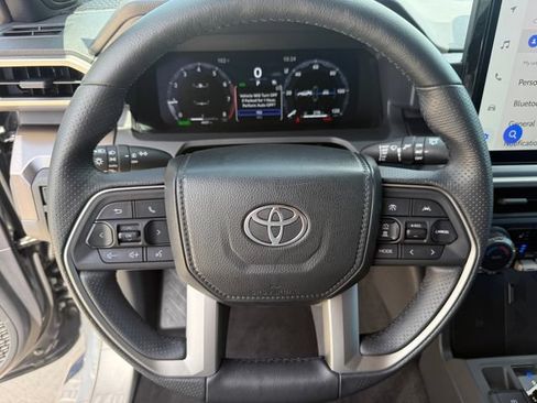 Used 2026 Toyota 4Runner TRD Off-Road Premium AWD/4WD image 14