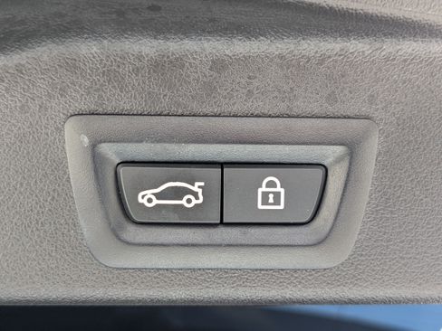 Used 2021 BMW X5 sDrive40i w/ M Sport Package image 17