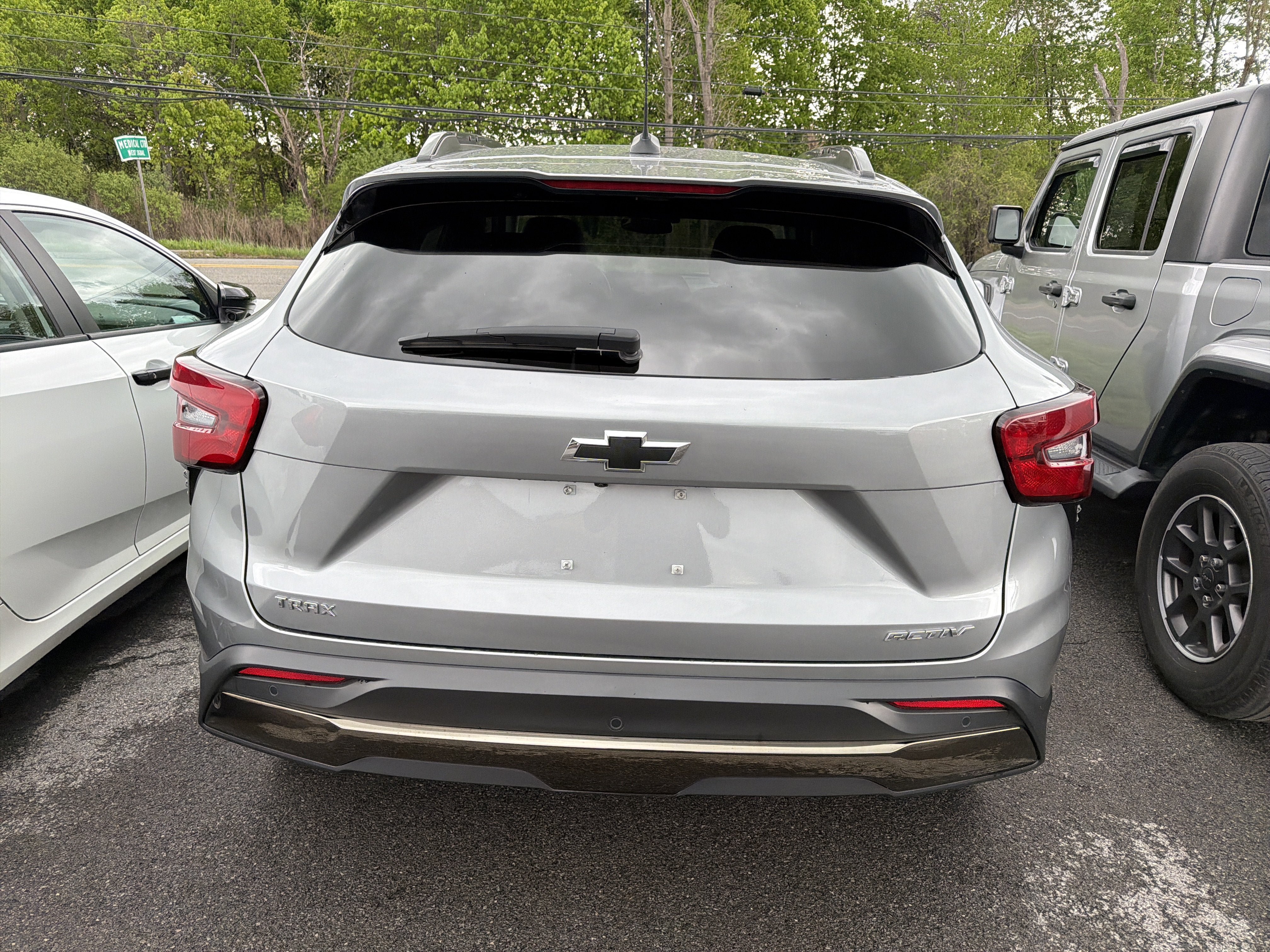 Used 2024 Chevrolet Trax ACTIV w/ Sunroof Package FWD image 6