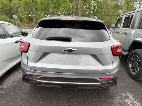 Used 2024 Chevrolet Trax ACTIV w/ Sunroof Package FWD image 6