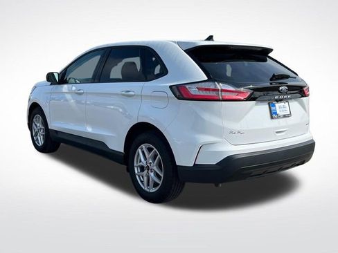 Certified 2024 Ford Edge SE image 8