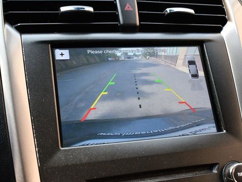 Used 2017 Ford Fusion Energi SE image 25