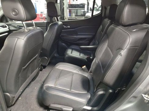 Used 2023 GMC Acadia SLT AWD/4WD image 12