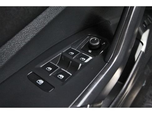 Used 2025 Volkswagen Jetta Sport FWD image 20