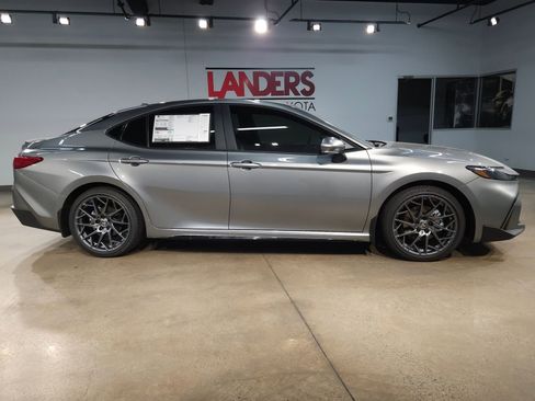New 2026 Toyota Camry SE FWD image 8