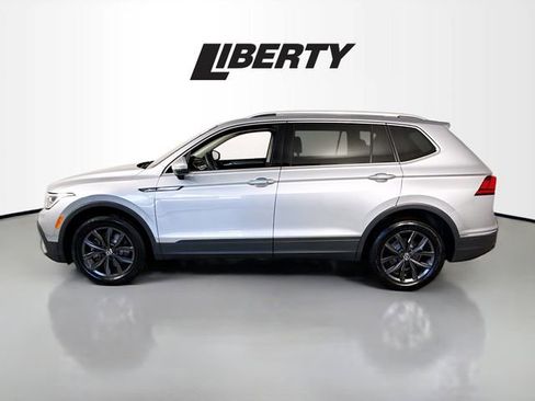 Used 2022 Volkswagen Tiguan SE image 4