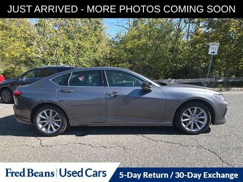 Used 2023 Acura TLX FWD image 9