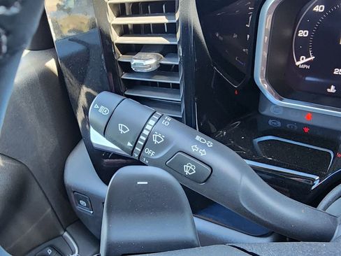 New 2026 GMC Sierra 1500 SLT image 23