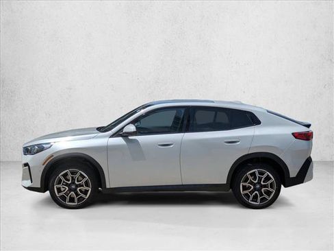 New 2026 BMW X2 xDrive28i w/ Technology Package AWD/4WD image 5