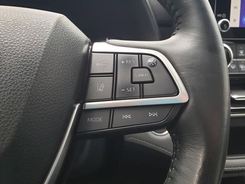 Used 2023 Toyota Highlander LE image 16