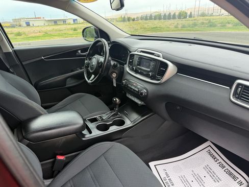 Used 2016 Kia Sorento AWD w/ LX Convenience Package image 17
