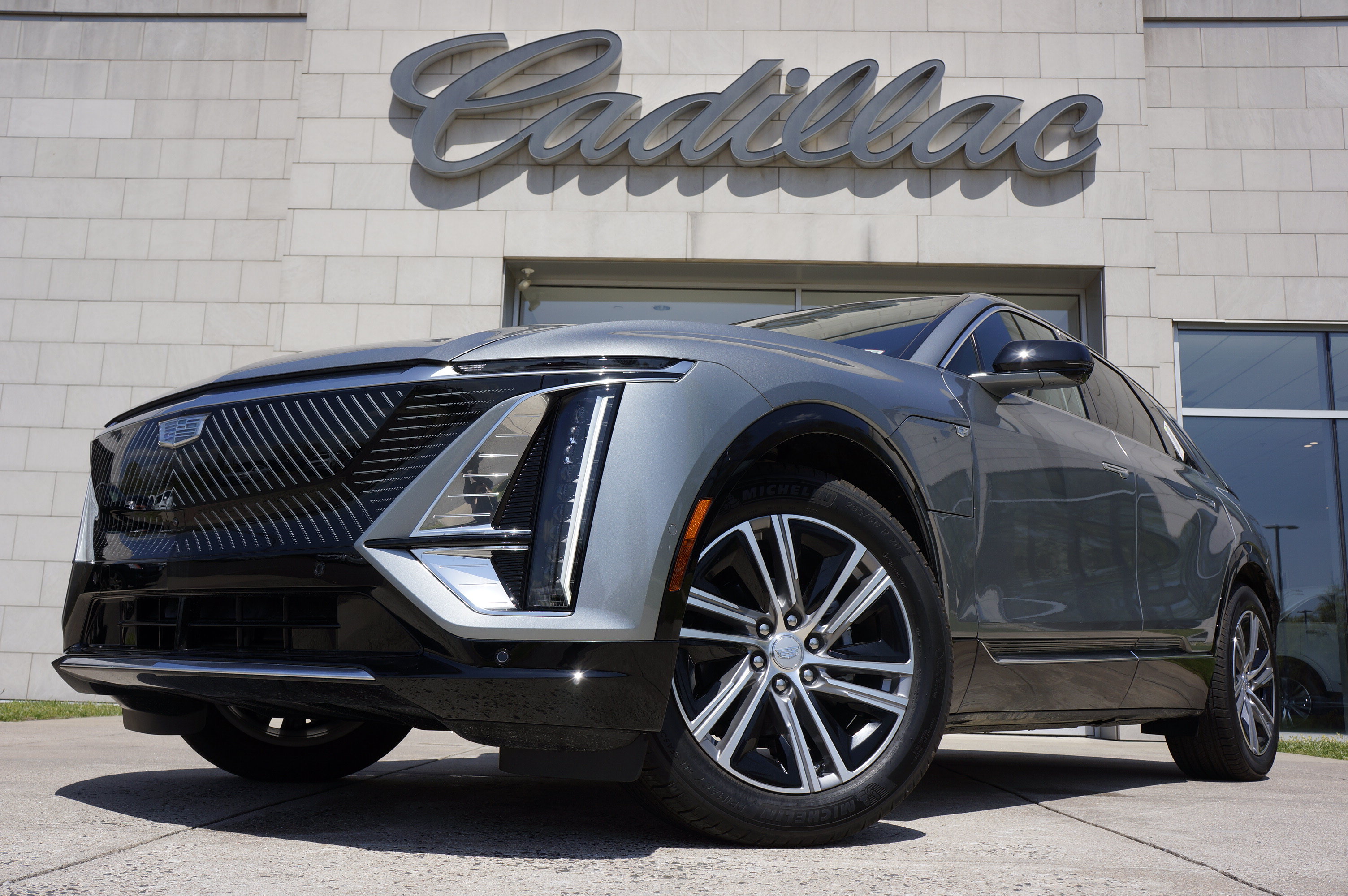 Used 2024 Cadillac Lyriq Tech RWD image 11