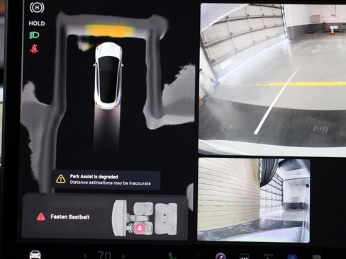 Used 2023 Tesla Model 3 Standard Range image 23