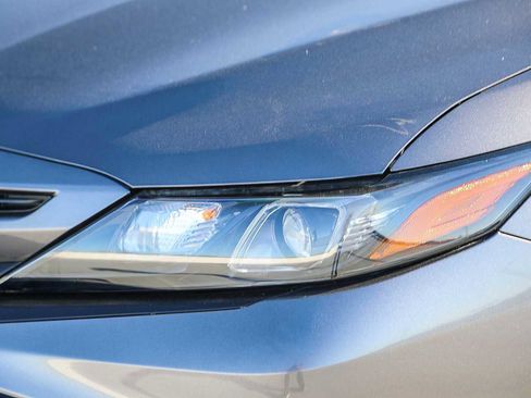 Used 2024 Toyota Camry SE image 8