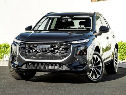 New 2026 Audi Q3 quattro 2.0T AWD/4WD image 1