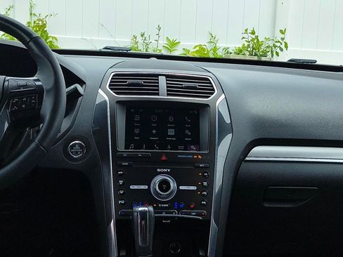 Used 2019 Ford Explorer Sport w/ Equipment Group 401A image 22