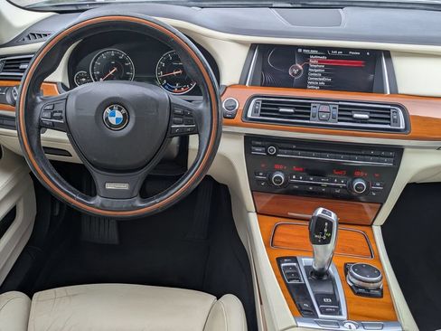 Used 2015 BMW 750Li RWD image 26
