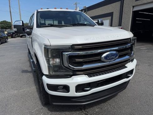 Used 2017 Ford F250 Lariat w/ Lariat Ultimate Package AWD/4WD image 13